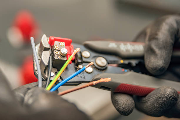 Best Licensed Electrician  in Springfield, OH